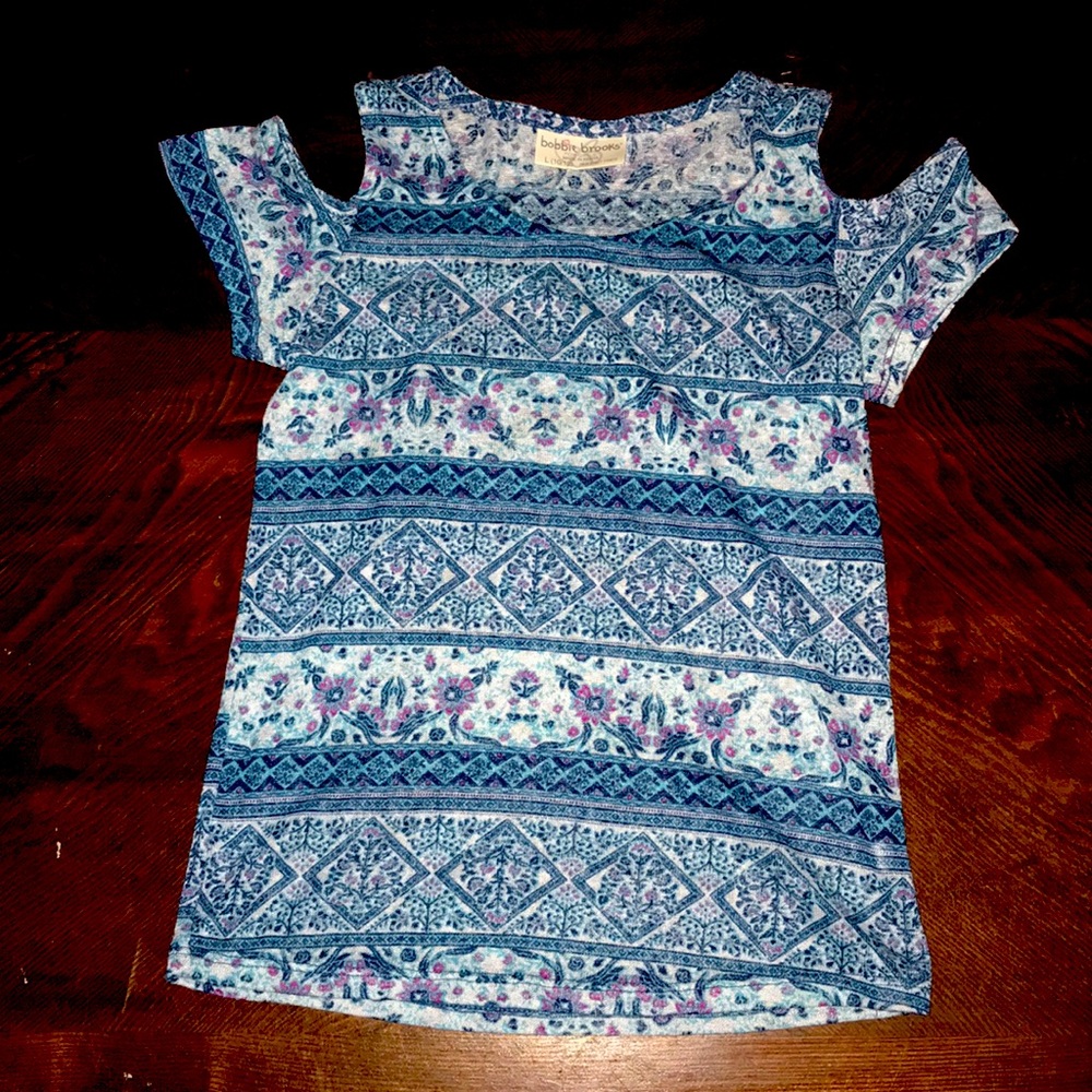 short sleeve shirt